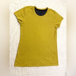 IBEX MERINO WOOL TOP. SIZE SMALL
